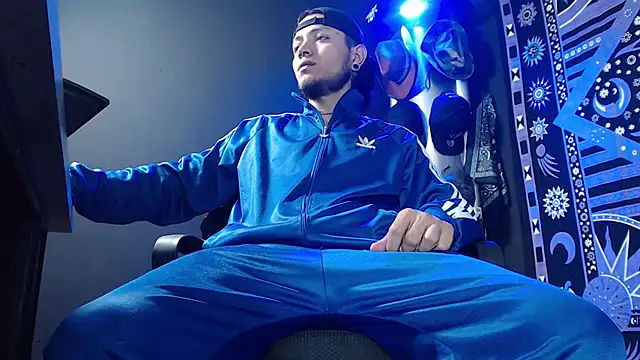 Dicaprioo  online show from 02/21/25, 10:37