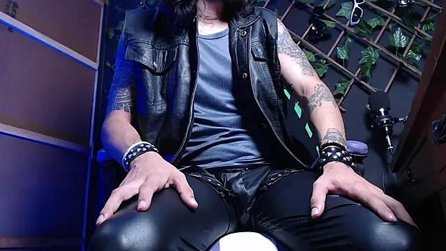 Snapshot of Dicaprioo_ chatting on 01/08/26, 04:53 Dicaprioo online show from 01/08/26, 04:53