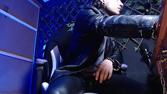 Snapshot of Dicaprioo_ chatting on 01/13/26, 08:30 Dicaprioo online show from 01/13/26, 08:30