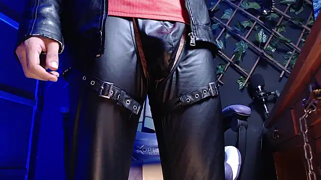 Snapshot of Dicaprioo_ chatting on 01/15/26, 07:57 Dicaprioo online show from 01/15/26, 07:57