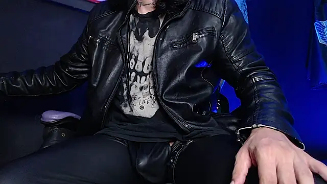 Snapshot of Dicaprioo_ chatting on 02/10/26, 07:01 Dicaprioo online show from 02/10/26, 07:01