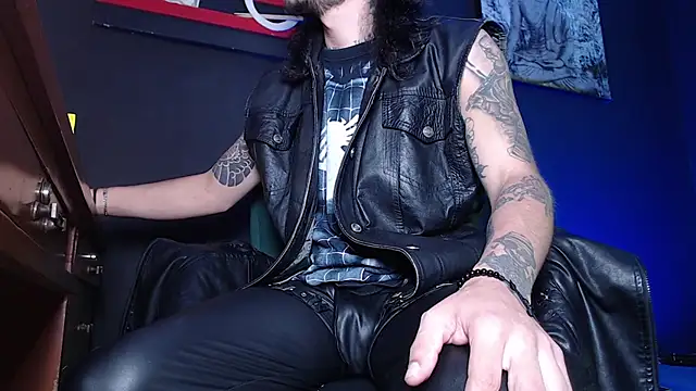 Snapshot of Dicaprioo_ chatting on 02/12/26, 05:08 Dicaprioo online show from 02/12/26, 05:08