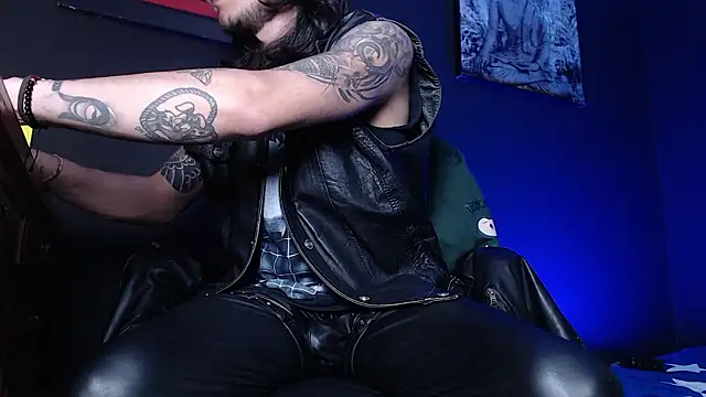 Snapshot of Dicaprioo_ chatting on 02/13/26, 05:36 Dicaprioo online show from 02/13/26, 05:36