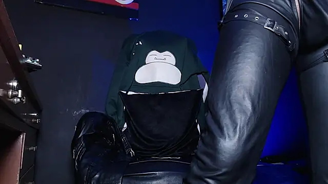 Snapshot of Dicaprioo_ chatting on 02/18/26, 06:42 Dicaprioo online show from 02/18/26, 06:42