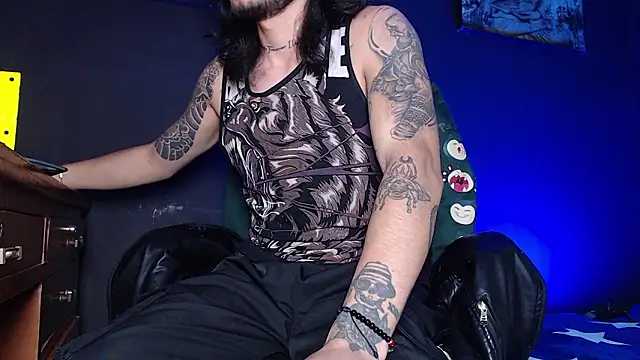 Snapshot of Dicaprioo_ chatting on 02/20/26, 06:30 Dicaprioo online show from 02/20/26, 06:30