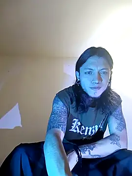 Snapshot of Dicaprioo_ chatting on 03/05/26, 01:12 Dicaprioo online show from 03/05/26, 01:12