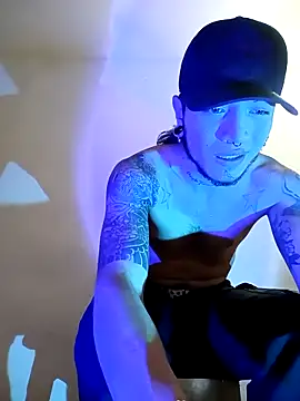 Snapshot of Dicaprioo_ chatting on 03/09/26, 04:27 Dicaprioo online show from 03/09/26, 04:27