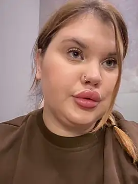 hi im Eva online show from 10/05/25, 11:30