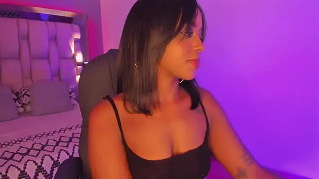 EmilyHaan online show from 01/14/25, 08:04