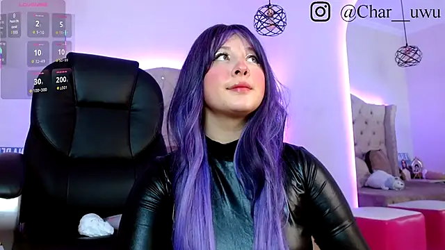 Charlotte Jones   online show from 12/03/25, 11:52