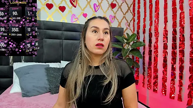 Snapshot of RubbyTaylor chatting on 02/14/25, 02:33 RubbyTaylor online show from 02/14/25, 02:33