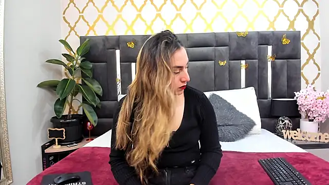 Snapshot of RubbyTaylor chatting on 09/22/25, 02:30 RubbyTaylor online show from 09/22/25, 02:30