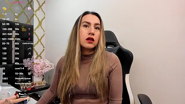 Snapshot of RubbyTaylor chatting on 10/15/25, 02:50 RubbyTaylor online show from 10/15/25, 02:50