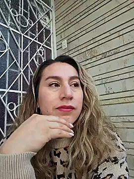 Snapshot of RubbyTaylor chatting on 10/18/25, 11:11 RubbyTaylor online show from 10/18/25, 11:11