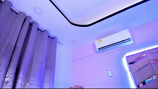 Elsalombardi  online show from 03/21/25, 10:50