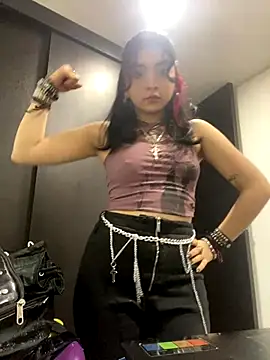 Snapshot of _Gothiccbitch_ chatting on 12/06/24, 04:03  Gothiccbitch  online show from 12/06/24, 04:03