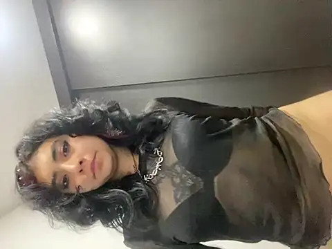 Snapshot of _Gothiccbitch_ chatting on 12/13/24, 09:02  Gothiccbitch  online show from 12/13/24, 09:02