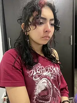 Snapshot of _Gothiccbitch_ chatting on 12/22/24, 10:17  Gothiccbitch  online show from 12/22/24, 10:17