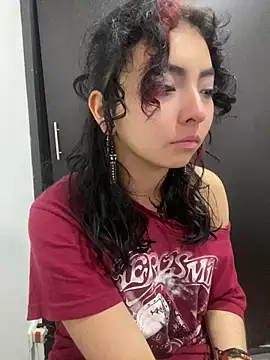 Snapshot of _Gothiccbitch_ chatting on 12/22/24, 01:22  Gothiccbitch  online show from 12/22/24, 01:22