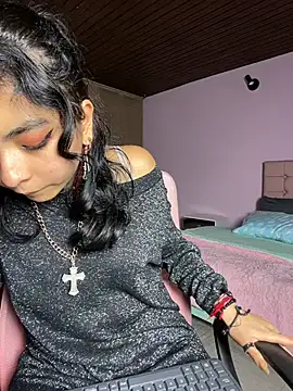 Snapshot of _Gothiccbitch_ chatting on 01/10/25, 04:01  Gothiccbitch  online show from 01/10/25, 04:01