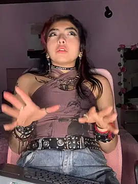 Snapshot of _Gothiccbitch_ chatting on 01/23/25, 07:11  Gothiccbitch  online show from 01/23/25, 07:11