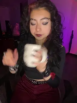 Snapshot of _Gothiccbitch_ chatting on 10/07/25, 07:27  Gothiccbitch  online show from 10/07/25, 07:27