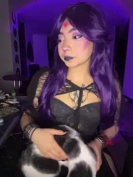 Snapshot of _Gothiccbitch_ chatting on 10/31/25, 05:52 Gothiccbitch online show from 10/31/25, 05:52