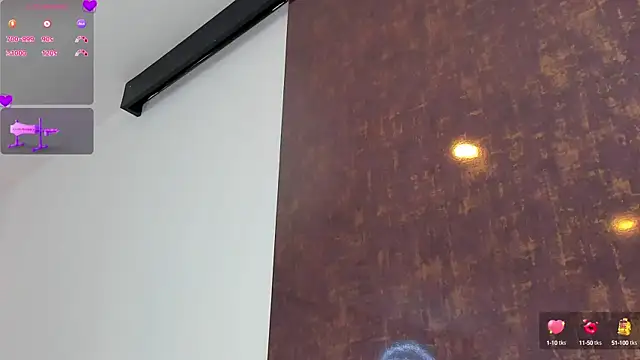 Snapshot of kristal_blond chatting on 02/28/25, 07:58 kristal blond online show from 02/28/25, 07:58