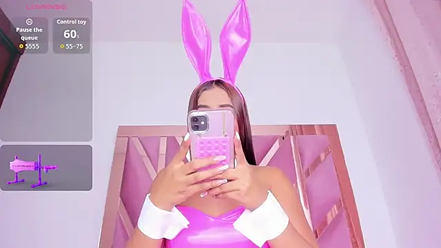 Snapshot of CherryBlossom23 chatting on 04/06/26, 01:58 CherryBlossom23 online show from 04/06/26, 01:58