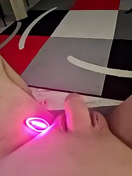 Szeltolo001 online show from 01/09/26, 04:37