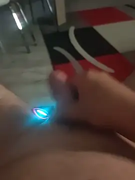 Szeltolo001 online show from 07/02/26, 02:22