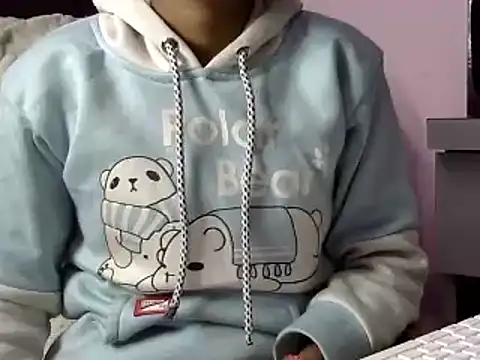 momo lov online show from 12/20/24, 07:22