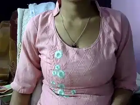 momo lov online show from 12/29/24, 08:11