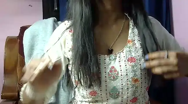 momo lov online show from 01/20/25, 05:37