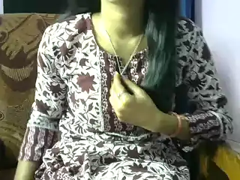 momo lov online show from 01/23/25, 05:24