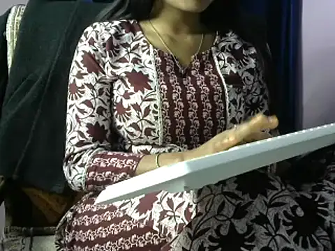 momo lov online show from 02/15/25, 09:16