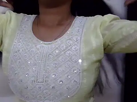 momo lov online show from 02/23/25, 05:12