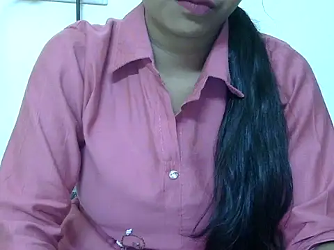 momo lov online show from 10/13/25, 04:12