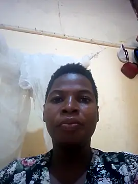 Snapshot of Russell_hun chatting on 02/16/25, 01:05 Russell hun online show from 02/16/25, 01:05