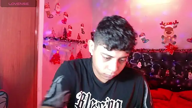 Snapshot of Wiiliam_20 chatting on 12/07/24, 02:13 Wiiliam 20 online show from 12/07/24, 02:13