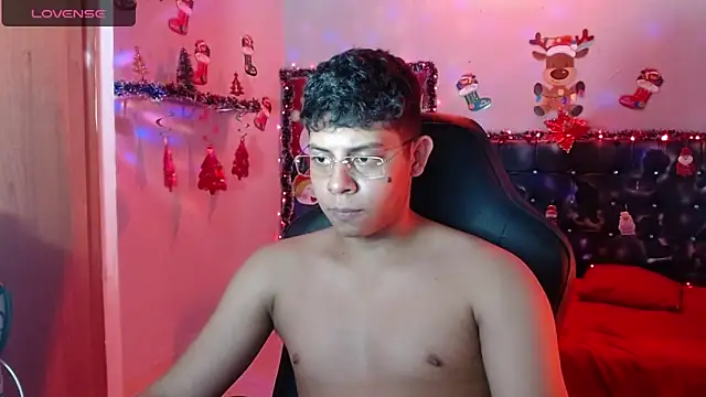 Snapshot of Wiiliam_20 chatting on 12/11/24, 08:50 Wiiliam 20 online show from 12/11/24, 08:50