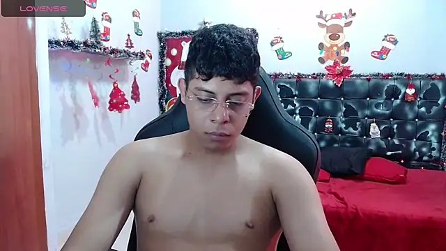 Snapshot of Wiiliam_20 chatting on 12/16/24, 06:38 Wiiliam 20 online show from 12/16/24, 06:38