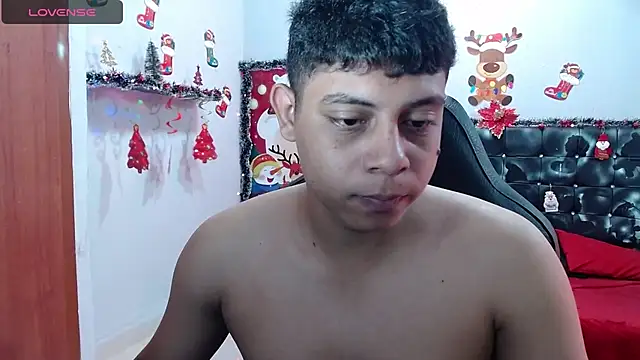 Snapshot of Wiiliam_20 chatting on 12/28/24, 03:48 Wiiliam 20 online show from 12/28/24, 03:48