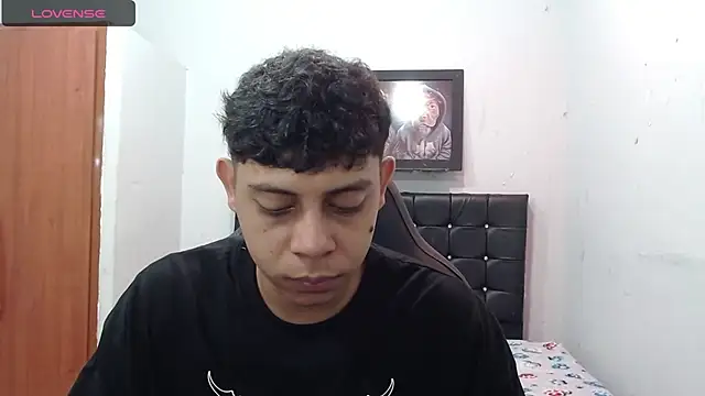 Snapshot of Wiiliam_20 chatting on 02/11/25, 12:05 Wiiliam 20 online show from 02/11/25, 12:05