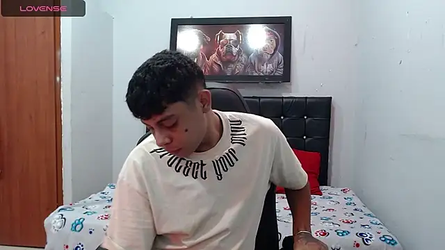 Snapshot of Wiiliam_20 chatting on 02/12/25, 03:27 Wiiliam 20 online show from 02/12/25, 03:27