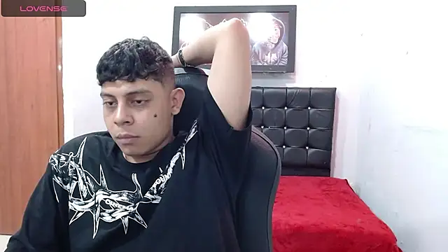 Snapshot of Wiiliam_20 chatting on 02/26/25, 06:00 Wiiliam 20 online show from 02/26/25, 06:00