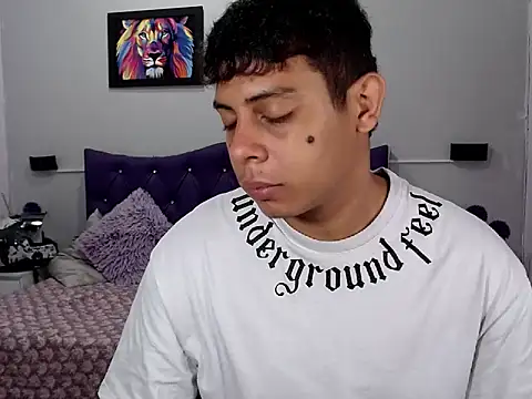 Snapshot of Wiiliam_20 chatting on 11/16/25, 01:06 Wiiliam 20 online show from 11/16/25, 01:06