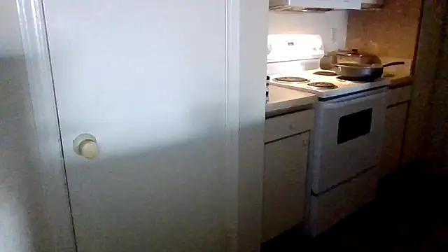 Snapshot of CaylenGee chatting on 05/28/26, 11:35 CaylenGee online show from 05/28/26, 11:35
