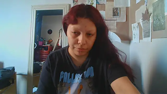 Snapshot of bbyedarling chatting on 09/20/25, 04:30 bbyedarling online show from 09/20/25, 04:30