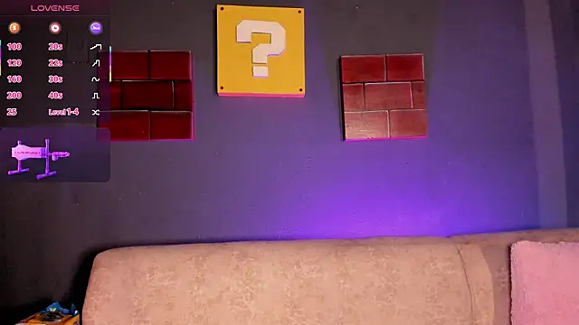 Snapshot of Elettra_Rou chatting on 10/01/25, 11:44 Elettra Rou online show from 10/01/25, 11:44